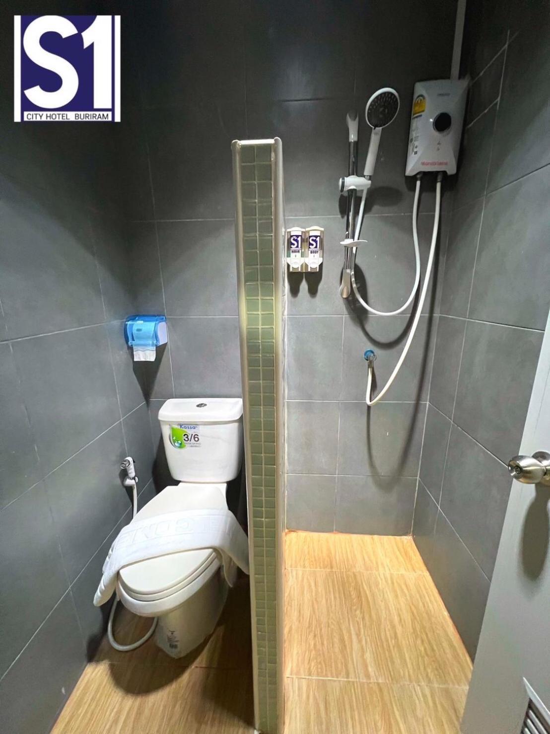 S1 City Hotel Buriram Extérieur photo