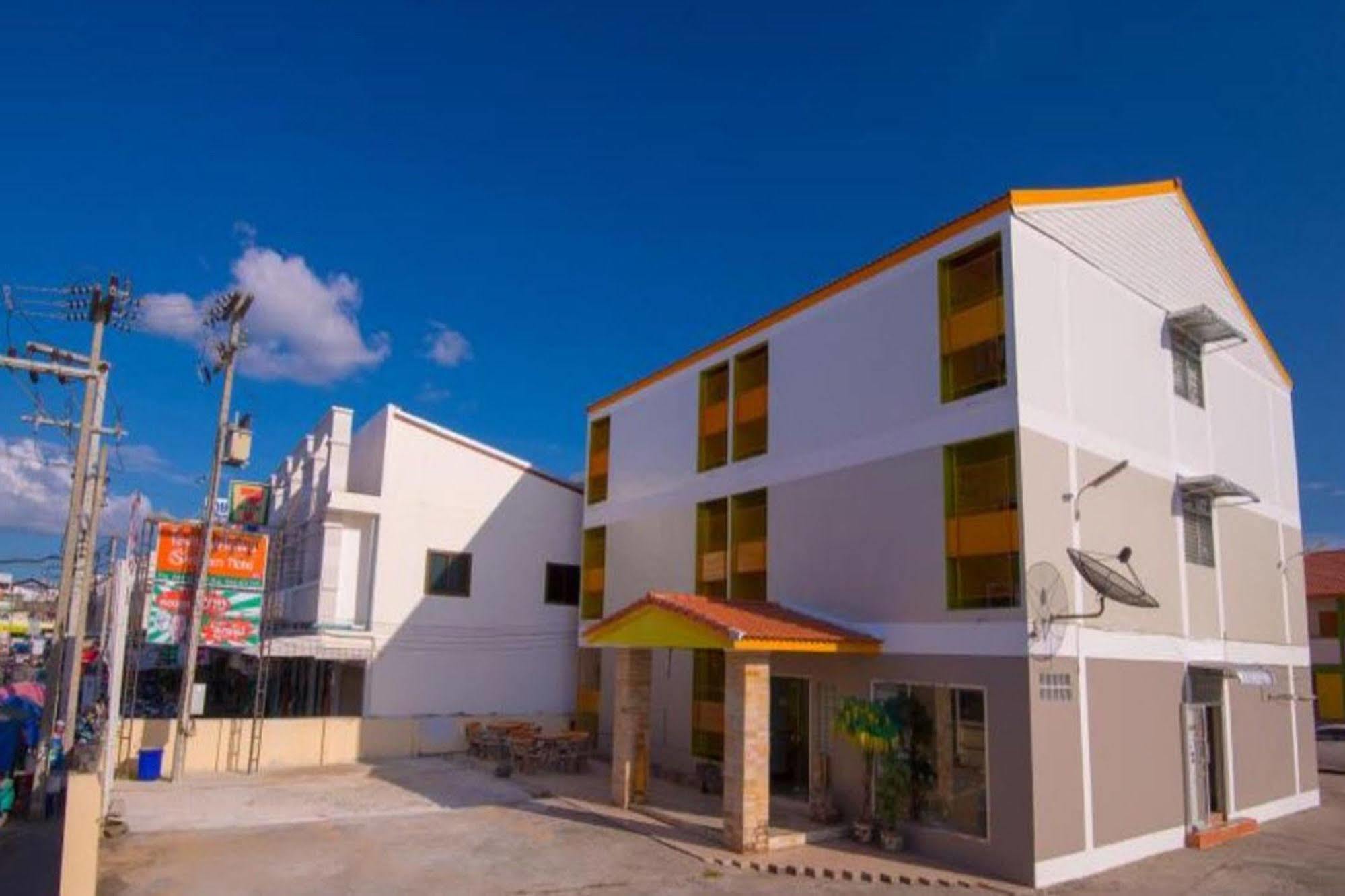 S1 City Hotel Buriram Extérieur photo